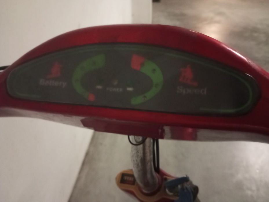 Patinete elétrica (Para arranjo)