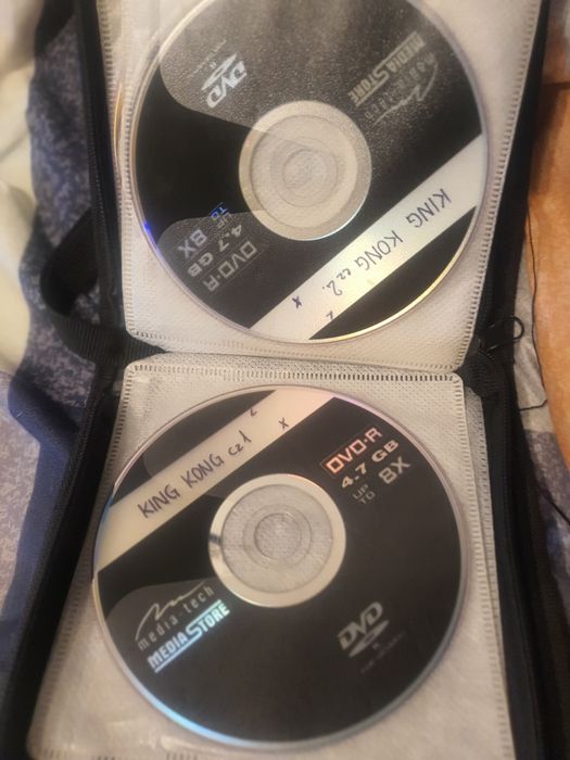 Płyty dvd wraz z etui