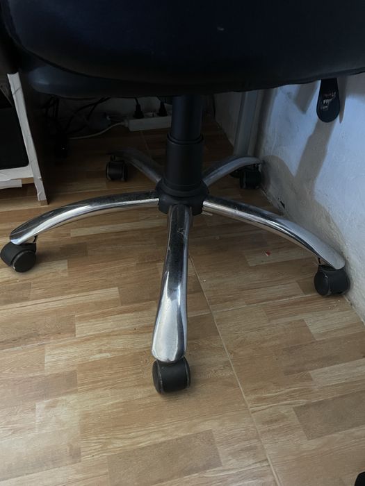 Vendo cadeira de escritorio