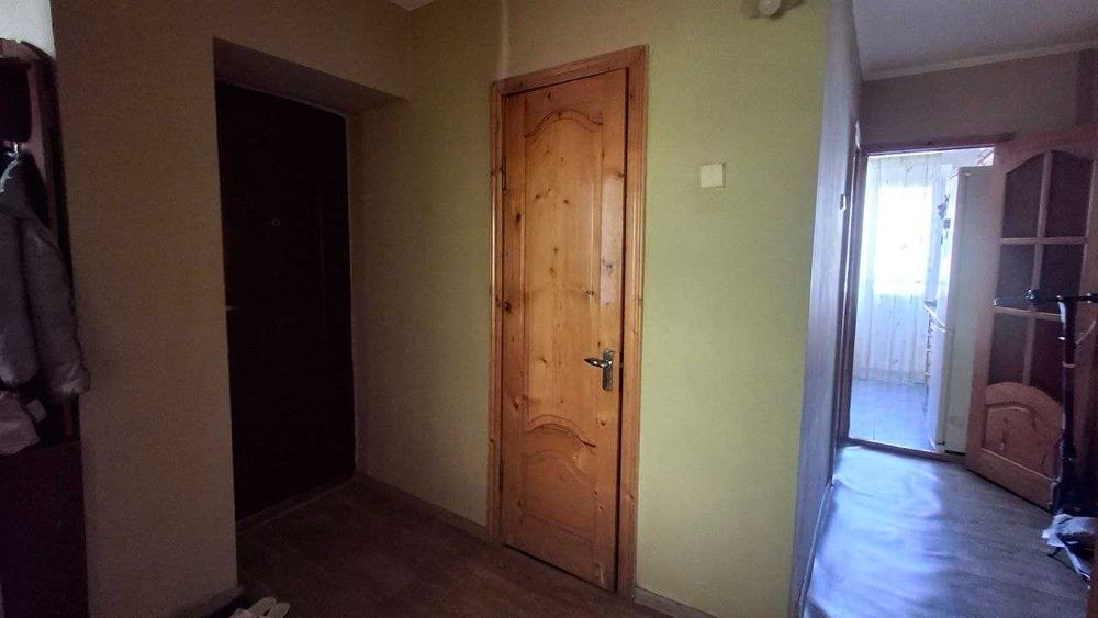Продаж 3 к. квартири Надвірна, центр, 66 м2, двостороння, балкони