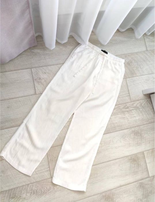 Білі брюки  Zara