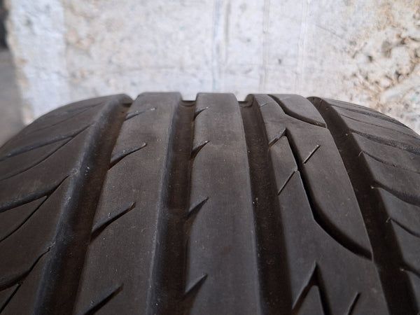 Pneu Three-a  215/55 R16