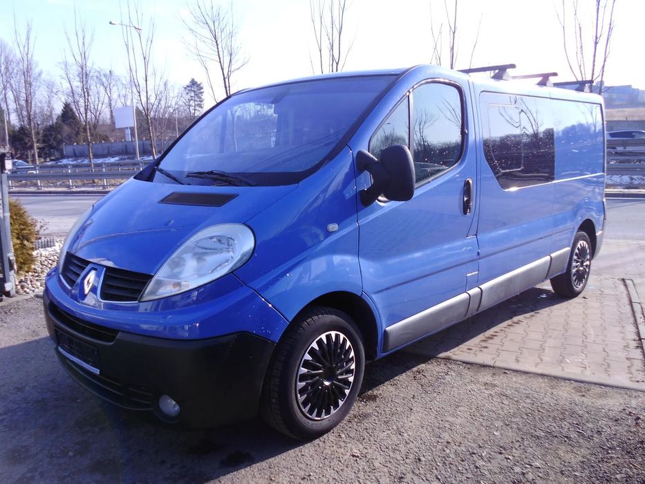 Renault trafic  trafic z małym przebiegiem , długa wersja