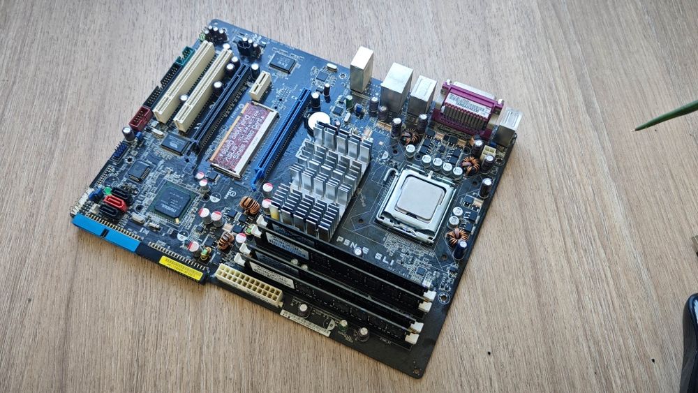 ASUS P5N-E SLI + Core 2 Duo E8600 + 4GB DDR2 – zestaw retro gaming LGA775”