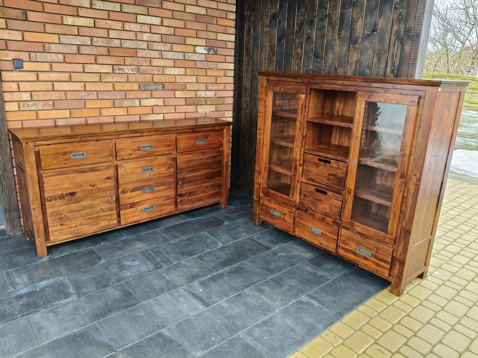 Zestaw mebli kolonialnych