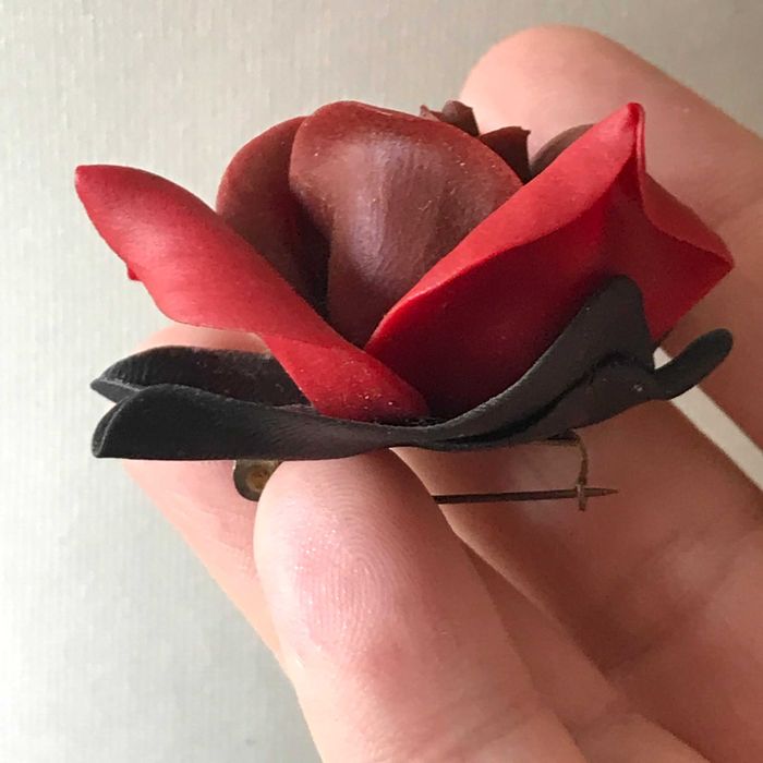 Stara broszka lata 80 czerwona róża brosza  vintage retro