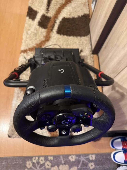 Kierownica Logitech G923 Plus Stojak na kierownicę HUZARO Speed 3.0 ZESTAW