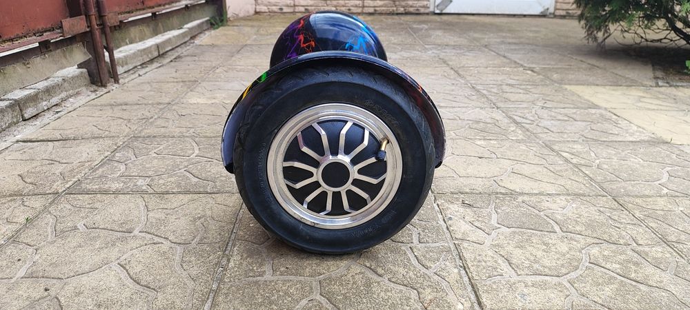 Гироборд  моргает батарея