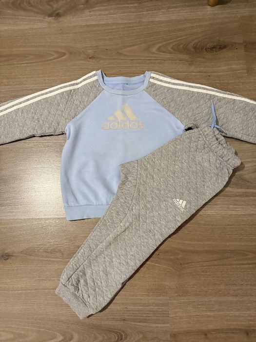 Adidas дитячий спортивний костюм для хлопчика від 1-2 років