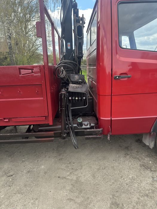 Мерседес маніпулятор