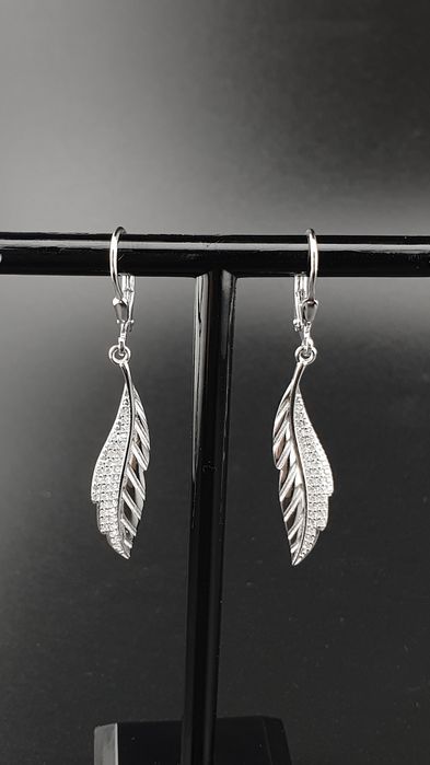 Kolczyki długie wiszące srebrne pr.925 liście z cyrkoniami