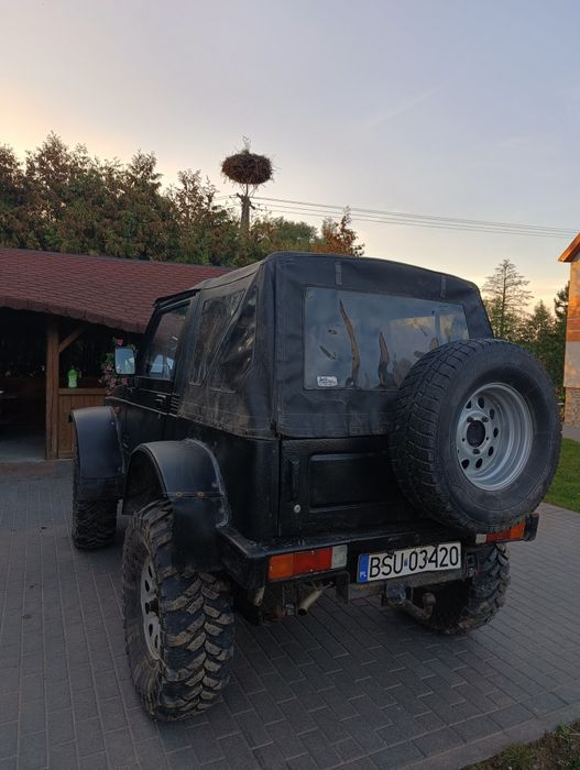 Auto terenowe Suzuki samuraj