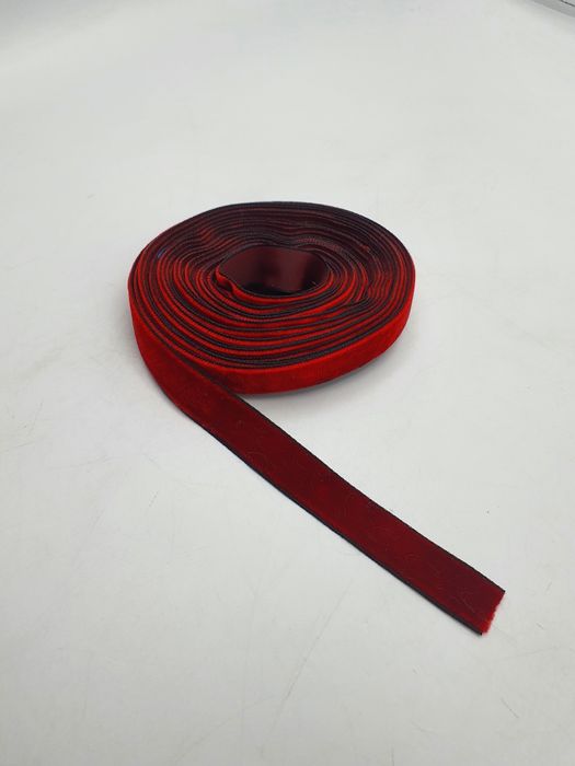 Aksamitka bordo kupon 5 m.x 17 mm.