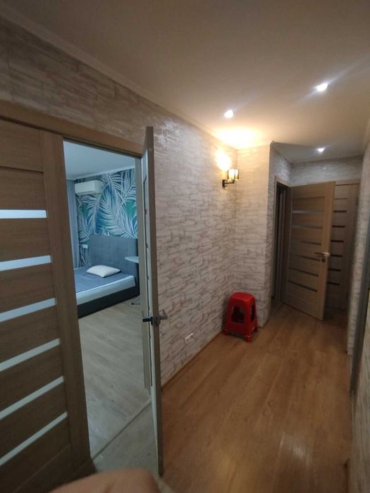 2 к.кв.-Днепр.дор.113-ремонт-парковка у дома-район супер-на длит.срок.