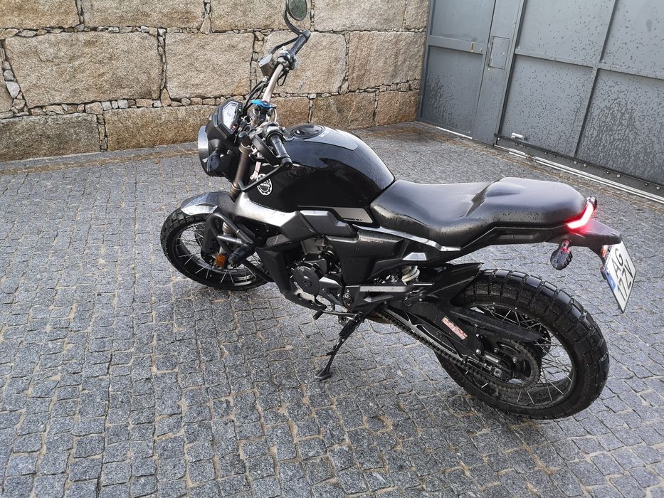 Zontes G1X 125cc de 2021 – Excelente Estado com Melhorias