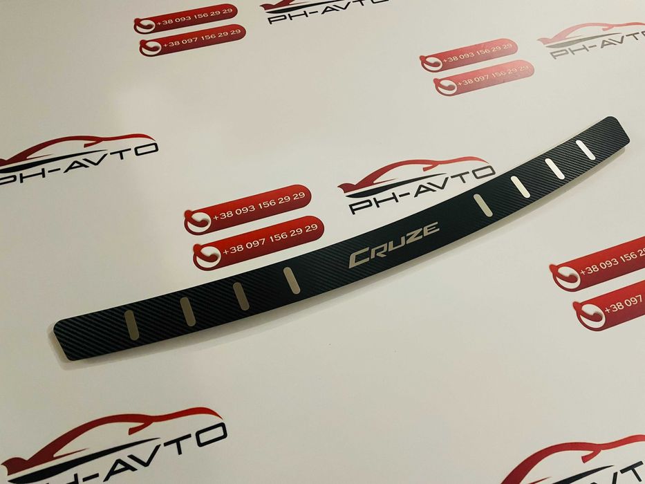 Накладка на задній бампер Chevrolet Cruze 2008-2015 р.в. Седан Карбон