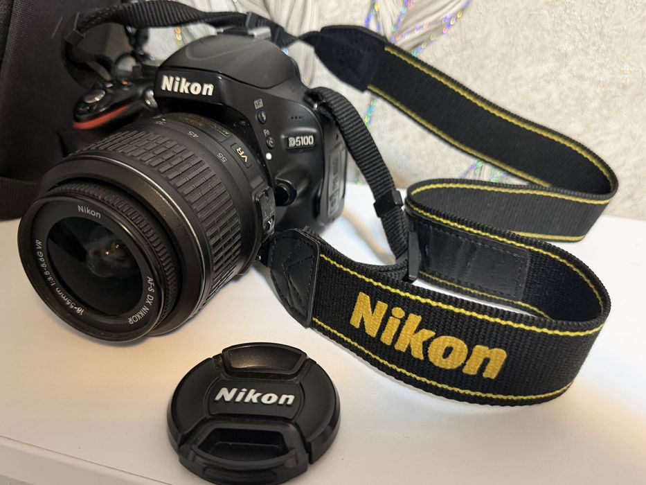 Nikon D5100.