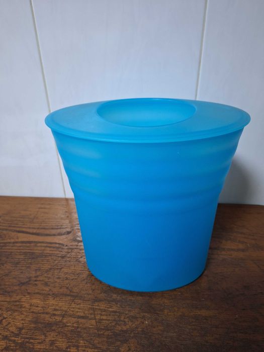 Geleira de garrafas da tupperware 1l litro