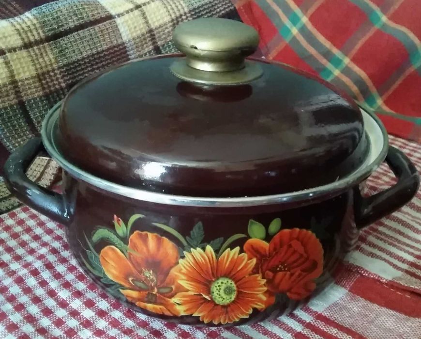 НЕРЖАВЕЮЩАЯ ПОСУДА ланч бокс , ,миски. Кастрюля 2л -эмаль СССР