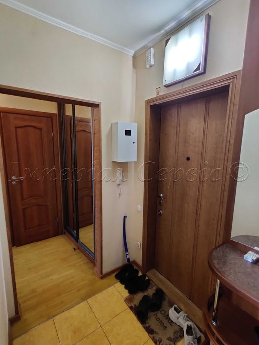 Сдам 2 комнатную с ремонтом на песках