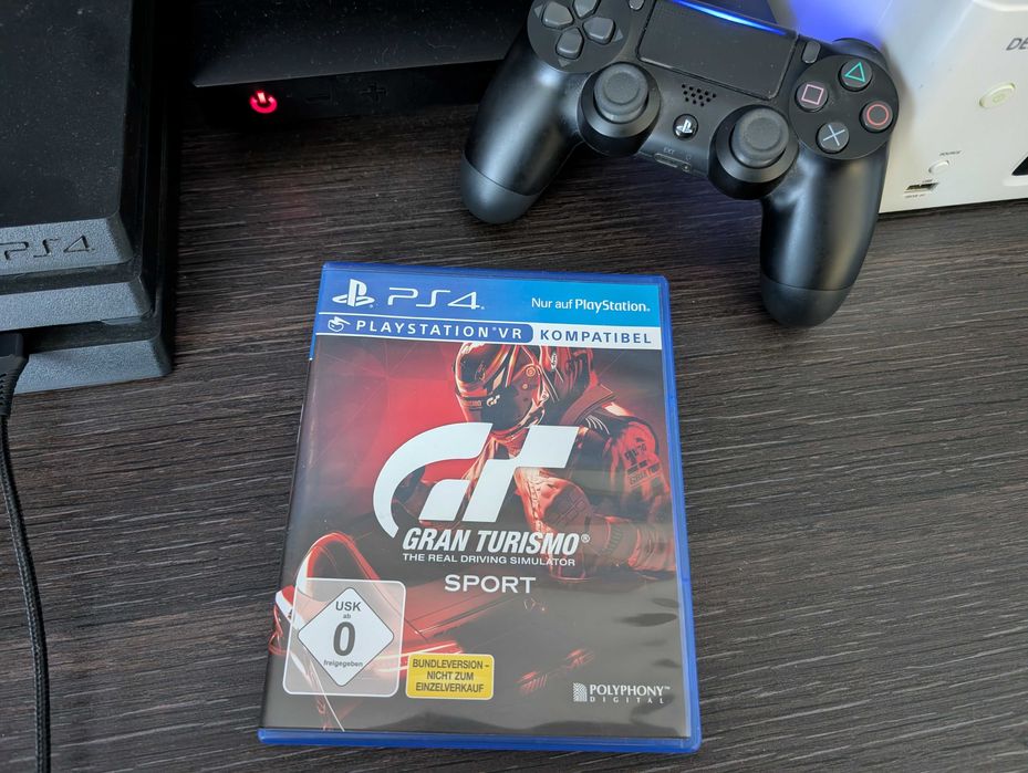 Playstation 4 Pro 1TB - PS4 Pro | 4k 120Hz  bardzo ładna + pad + GRAN TURISMO