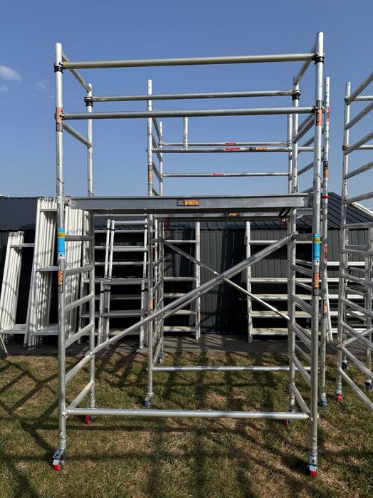 Rusztowanie Aluminiowe Jezdne Wysokość Robocza 4,40m 0,75x1,95m Altrex