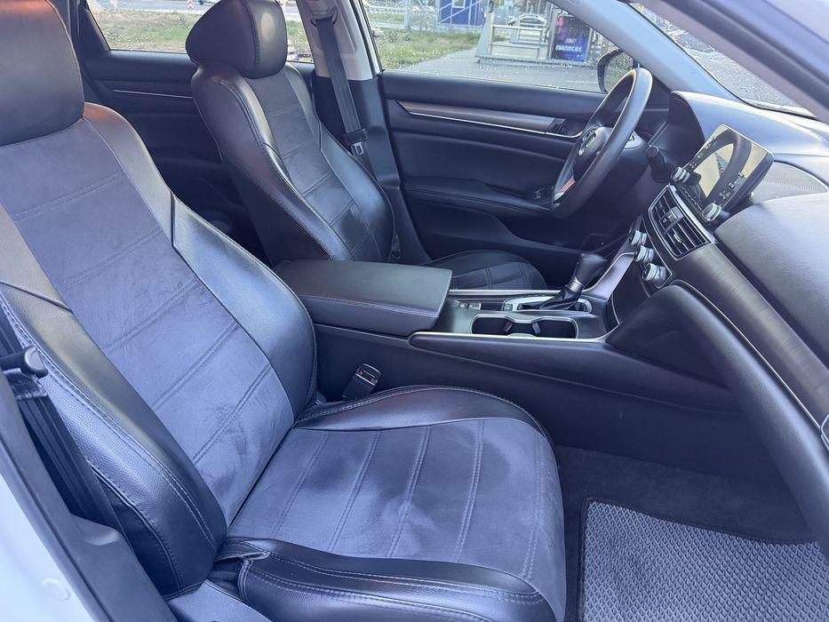 Honda Accord 2019 VIN 1HGCV1F18KA134838 фото оголошення 14 з 24