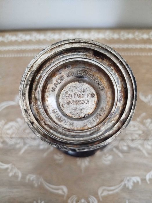 Antigo Vaso Miniatura, casquinha de Prata