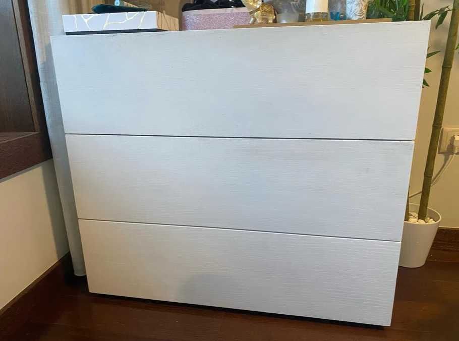 Cómoda em madeira – 3 gavetas | Estilo moderno e minimalista