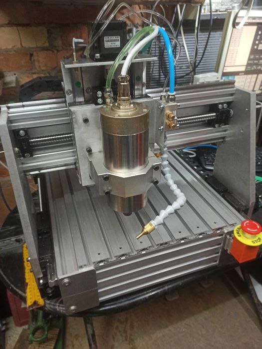 ЧПУ станок фрезерный .