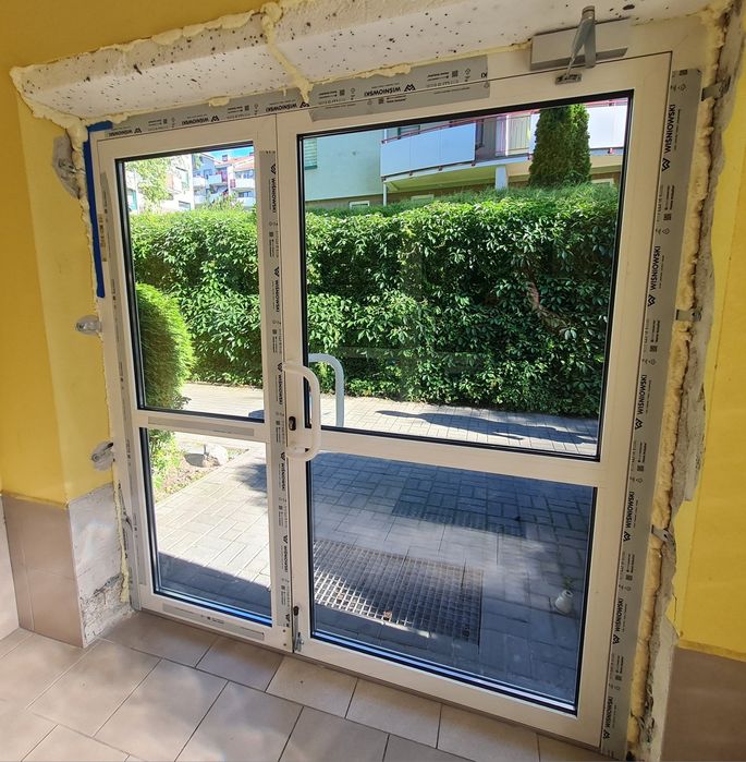 Drzwi aluminiowe dwuskrzydłowe białe  2 pary
