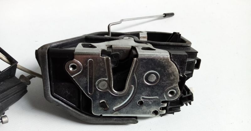 Fechadura / fecho porta frente esquerdo BMW 3 Coupé (E92)