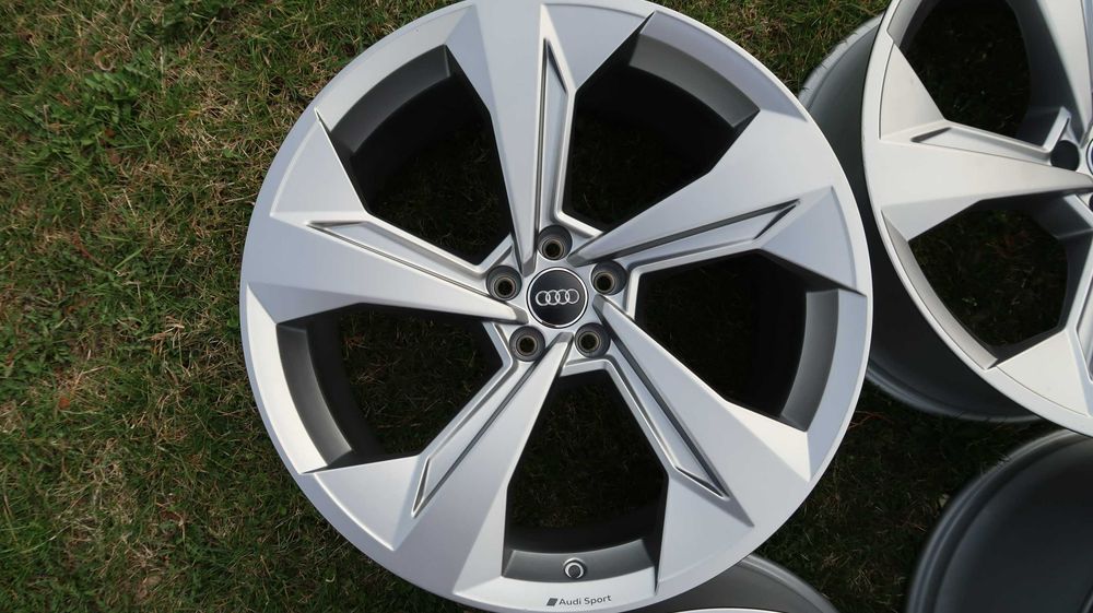 Oryginalne Felgi aluminiowe Audi SQ7 Q7 Q8 SQ8 22'' 4M0