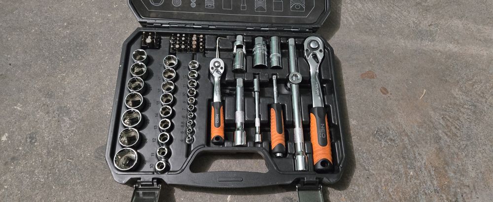 Zestaw Kluczy Neo Tools 73 Elementy
