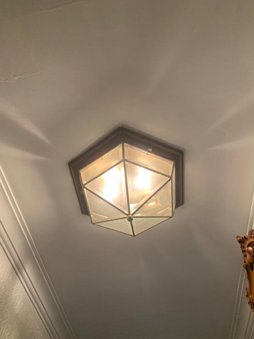 Candeeiro plafond teto com moldura em madeira