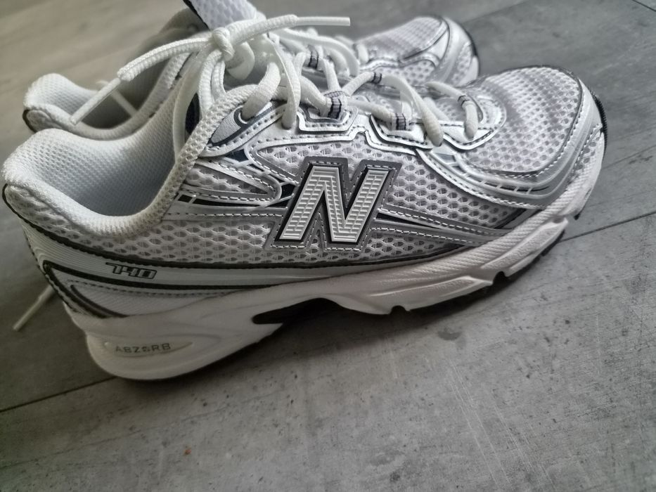 New balance  740