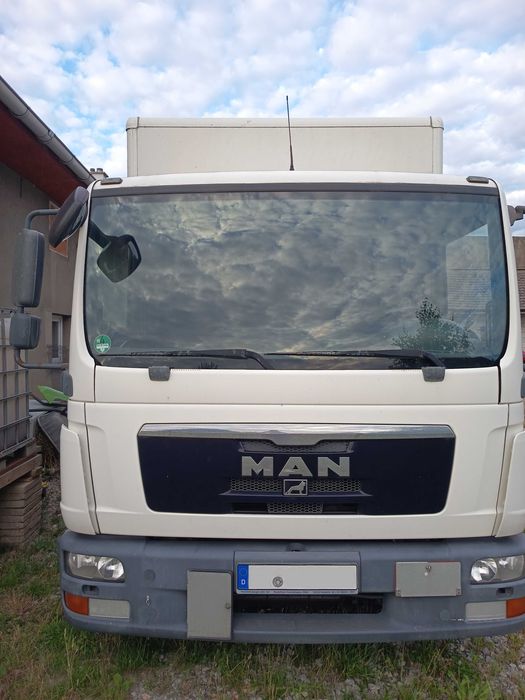 MAN