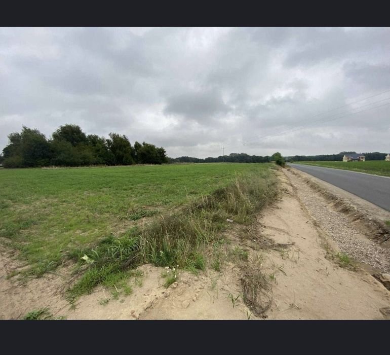 Działka budow. w Piotrowicach ul Korwińska- przy drodze asfaltowej