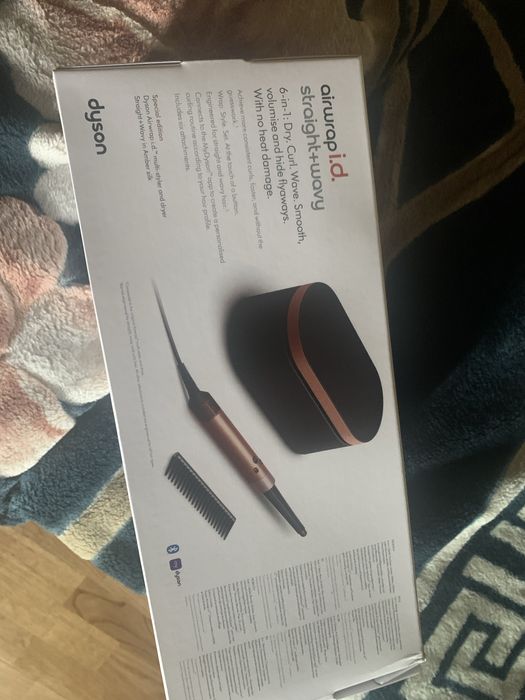 Dyson airwrap i.d. straight and wavy Amber silk