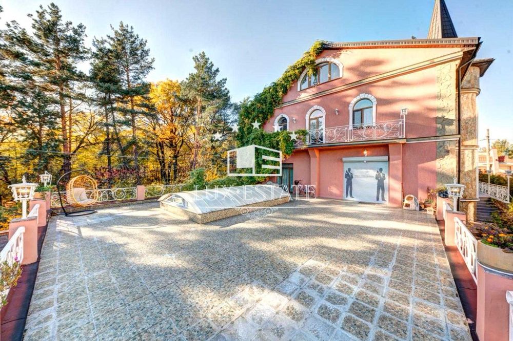 Оренда унікального будинку 650м²  біля ЛІСУ