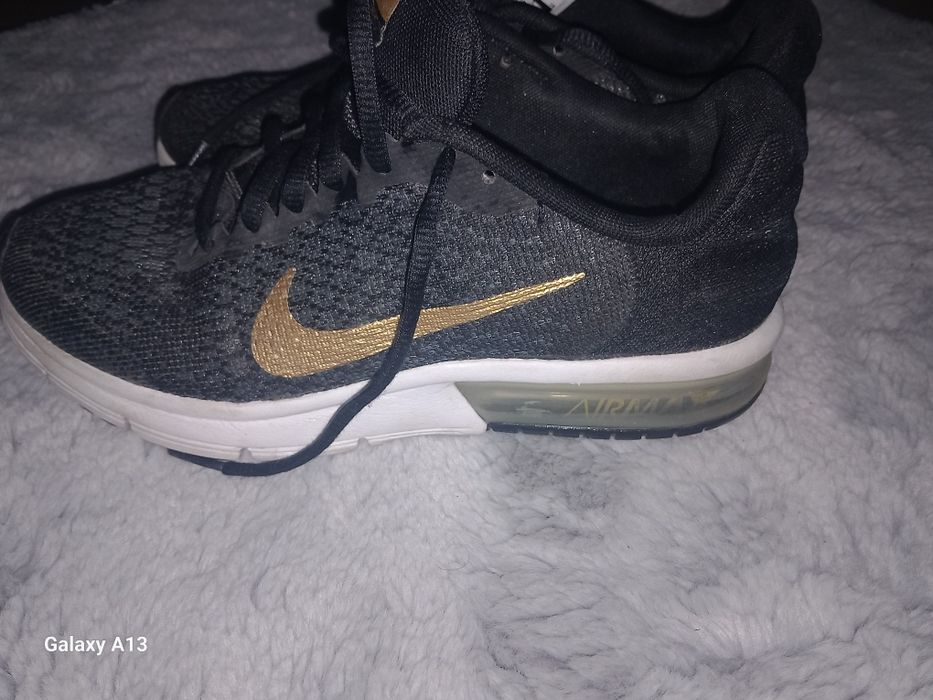 Nike Air Max Sequent 2