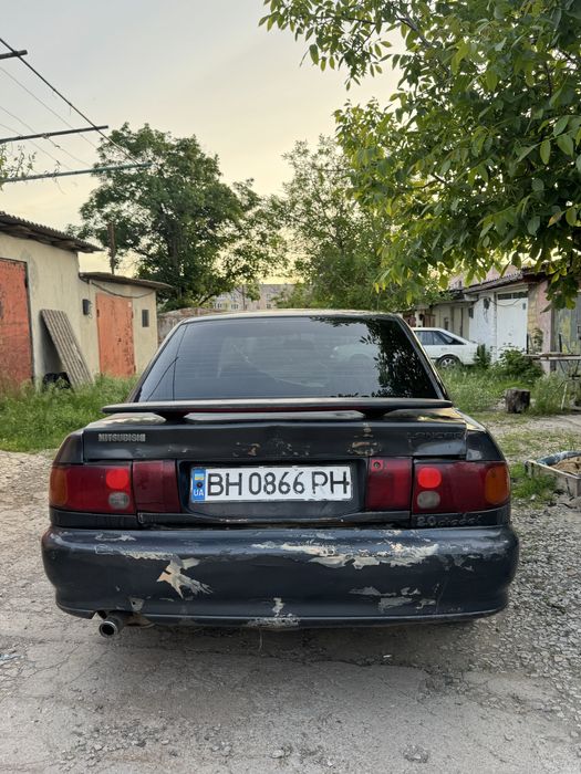 Продам mitsubishi lancer 2.0 дизель