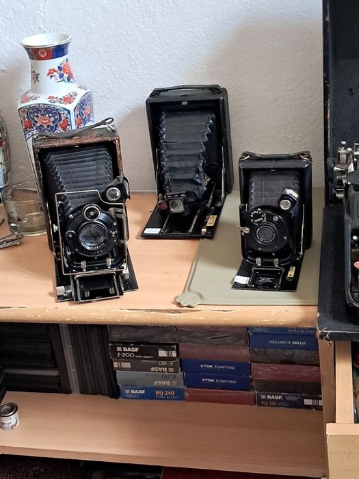 Vintage Cameras505672637665126402