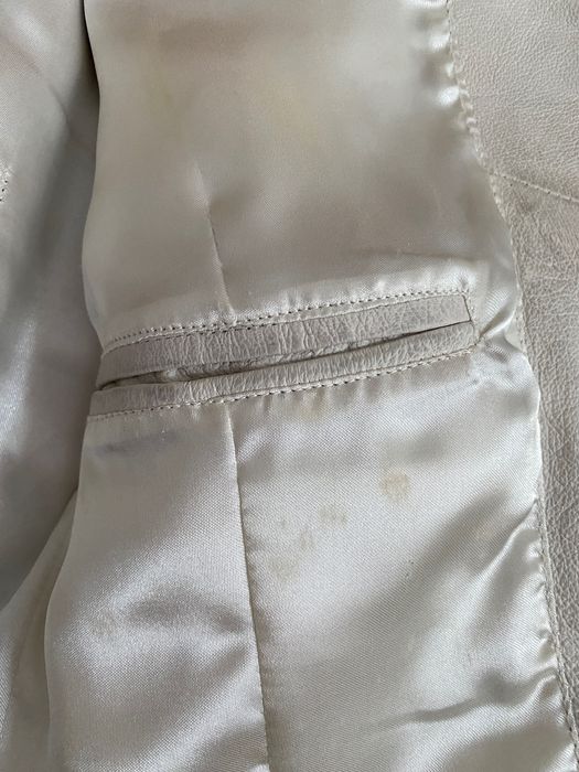 Blusão em pele genuína branco | estilo clássico e intemporal