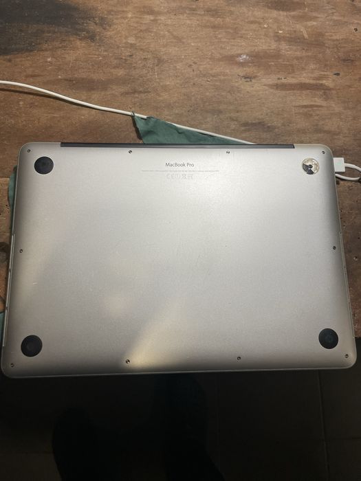 Macbook Pro 13, 2015, 3,1 Ghz Intel i7, 16 GB Ram, dysk 500GB.
