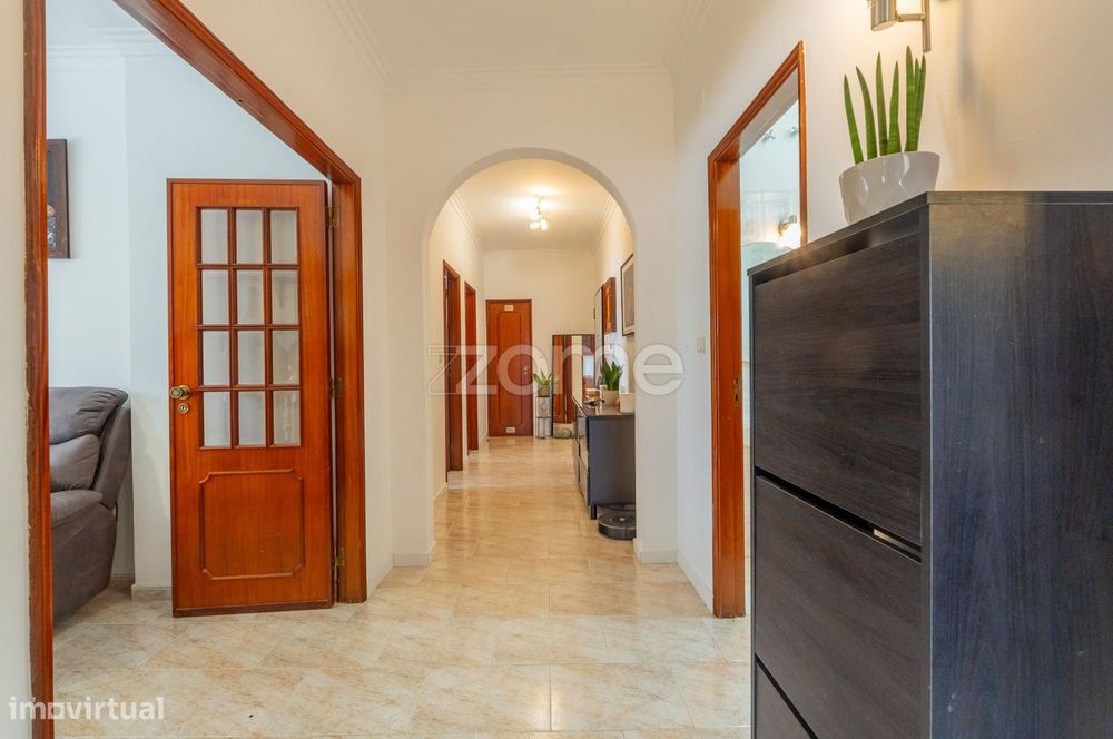 Apartamento T3 na Torre da Marinha, Seixal