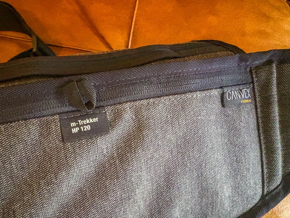 Bolsa Lowepro m-Trekker HP120 cinza