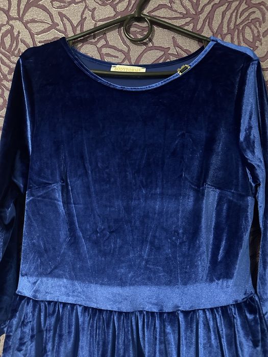 Продам святкове бархатне плаття