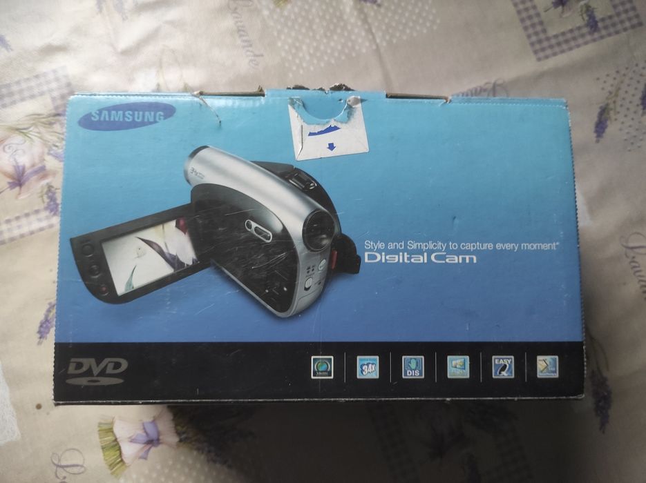 Відеокамера Samsung 	VP-DX100I/NWT