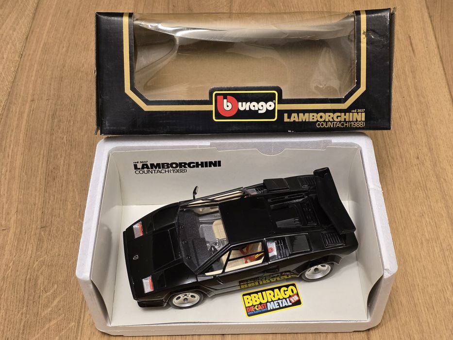 Bburago 1:18 Lamborghini Countach cod. 3037